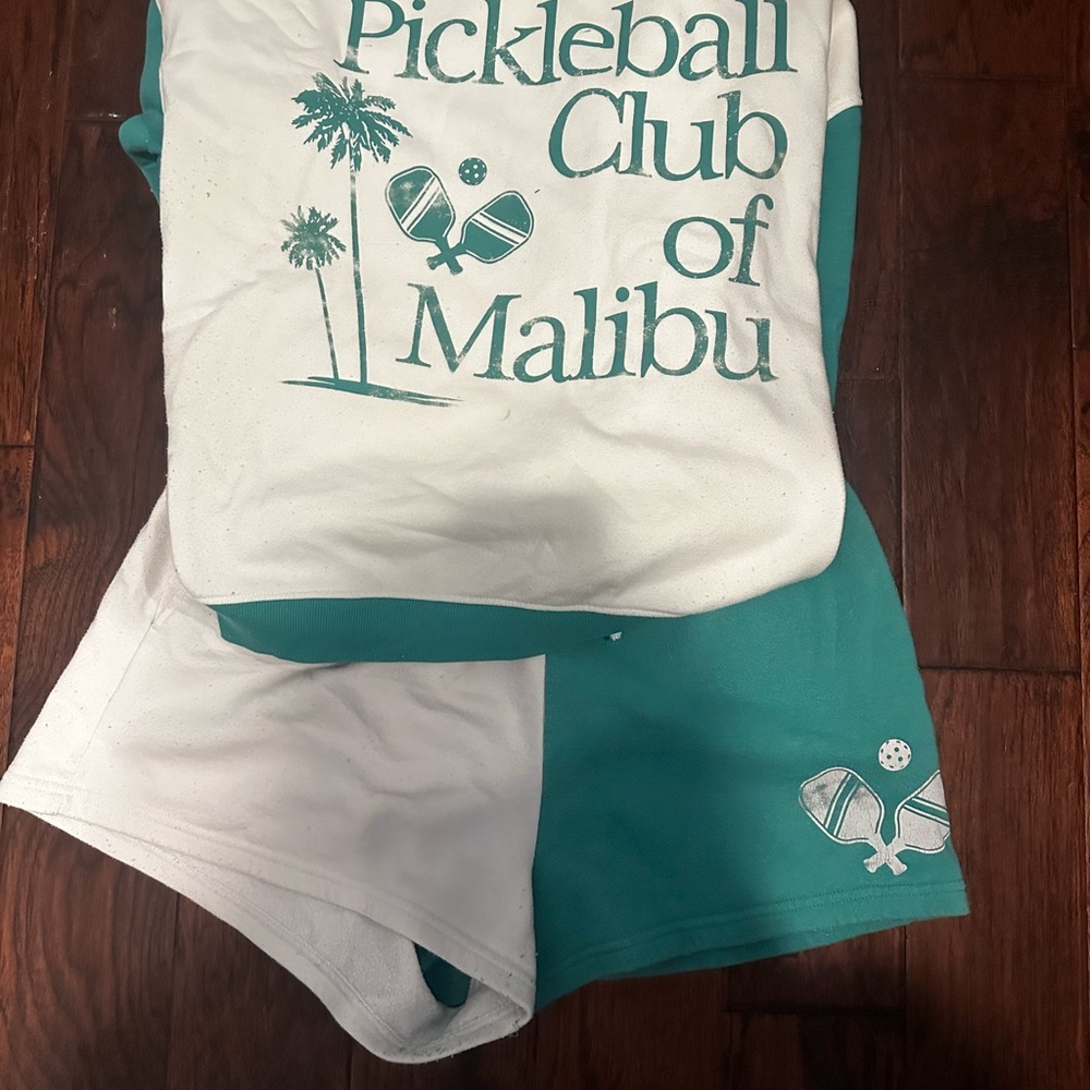 Pickleball Club of Malibu Teal and White Set